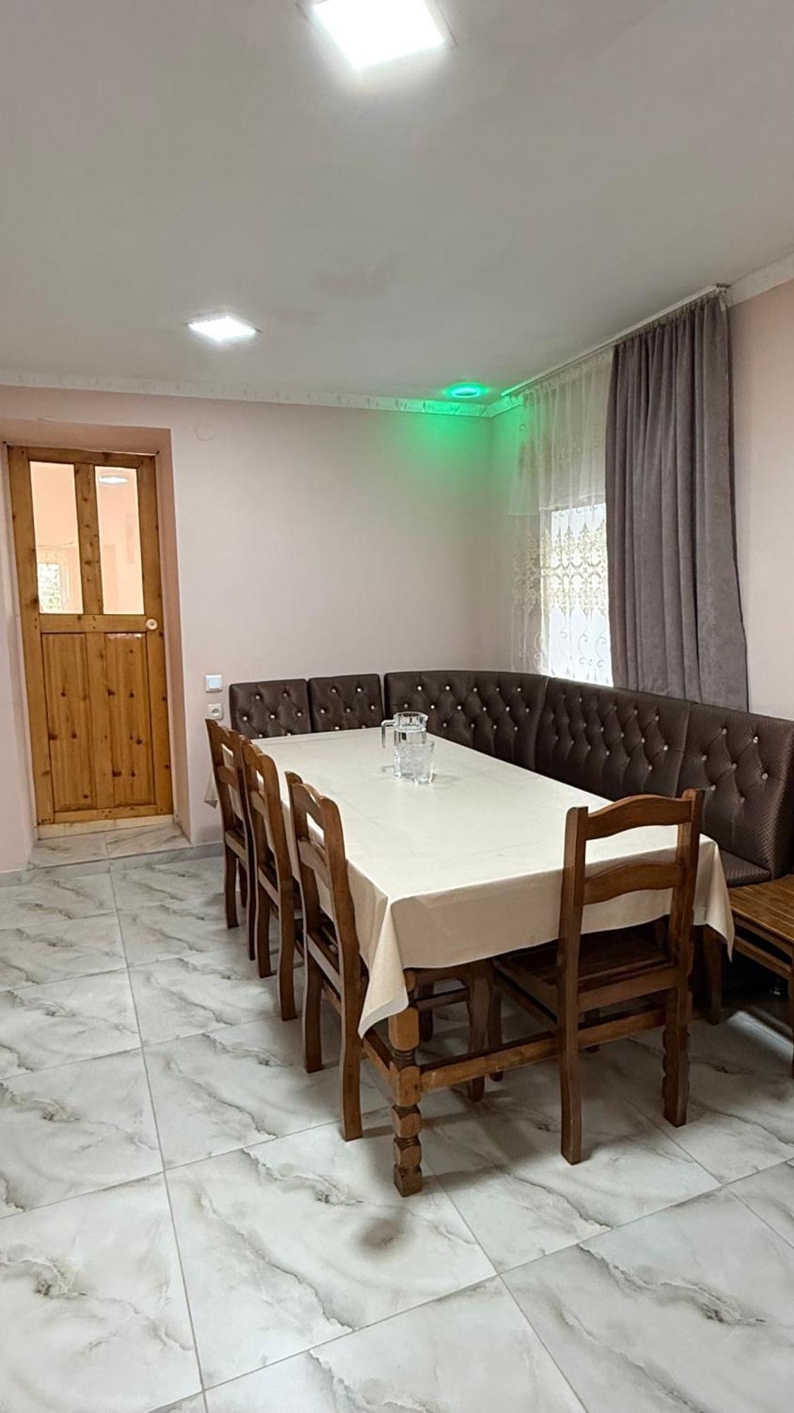 Hotel Nizharadze'S Tower Uschguli Exterior foto